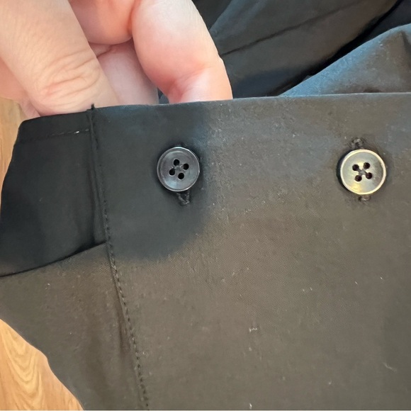 GOOD AMERICAN Darted Stretch Poplin Button-up Shirt In Black - Picture 4 of 16